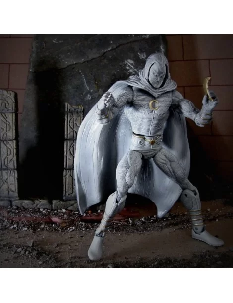 Moon Knight Action Figure – Marvel Select by Diamond – 7'' $11.28 COLLECTIBLES